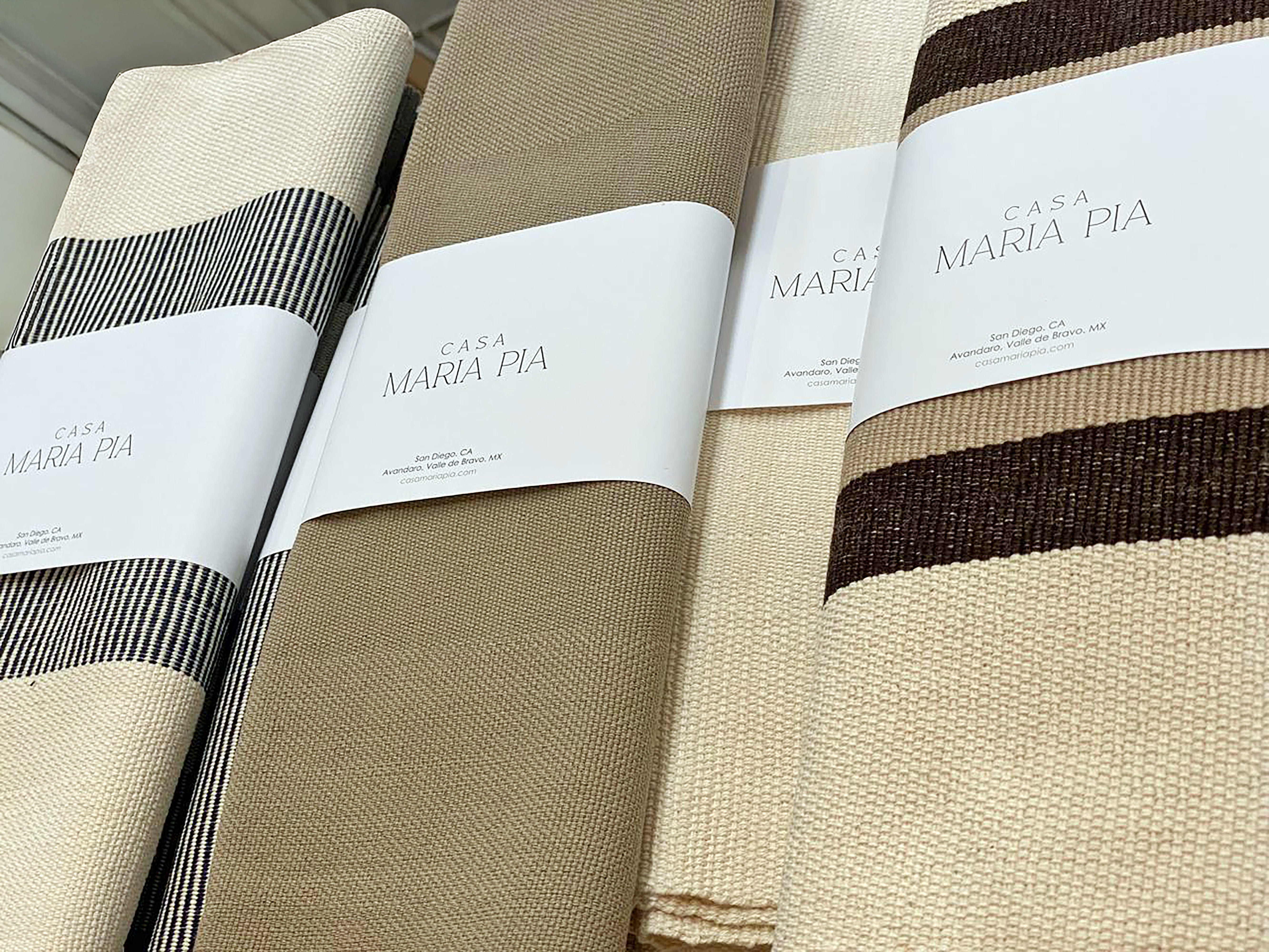 Casa Maria Pia Table Runner - Thumbnail 3